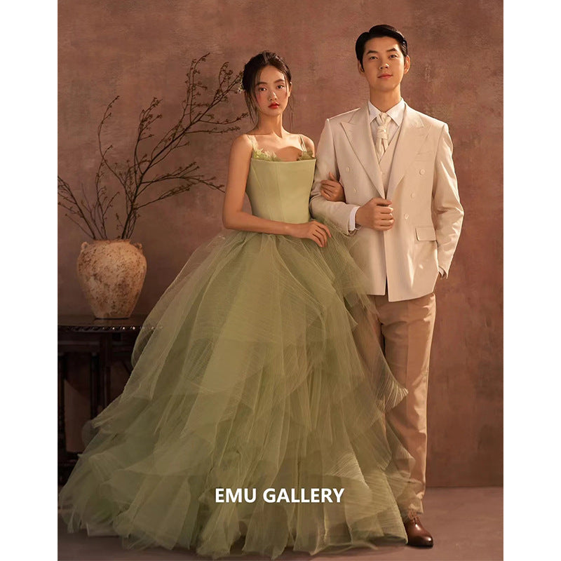 2025Studio retro court art oil painting style hanging shoulder Popularan dress wedding photography Mori location color yarn theme