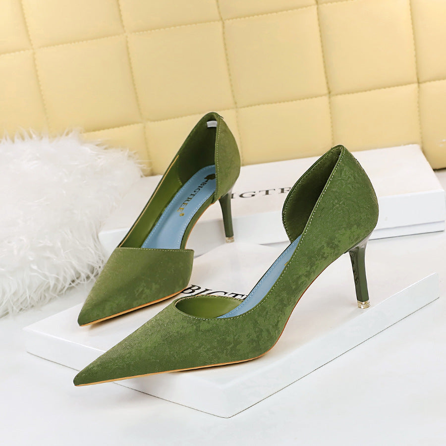 6168-A1 2025 style, fashionable and sexy, thin, thin heels, high heels, shallow mouth, pointed cloth surface, side hollow women's shoes, single shoes