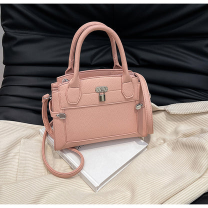 MAOXIANGSHOP 2025 spring new portable small square bag fashionable and popular versatile shoulder bag simple versatile ins messenger bag bag