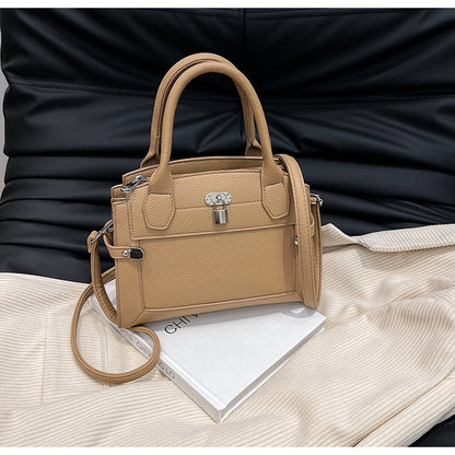 MAOXIANGSHOP 2025 spring new portable small square bag fashionable and popular versatile shoulder bag simple versatile ins messenger bag bag