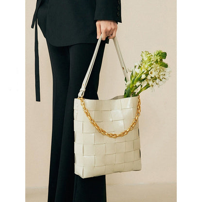 2025 Factory direct supply hand-woven bags large-capacity women's bucket bags  new trendy summer shoulder messenger women's bags