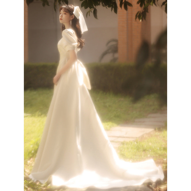 light wedding dress 2025 new temperament simple satin trailing wedding door dress studio photography wedding dress