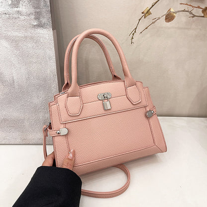 MAOXIANGSHOP 2025 spring new portable small square bag fashionable and popular versatile shoulder bag simple versatile ins messenger bag bag