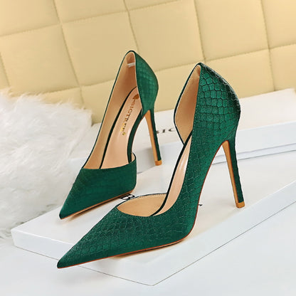 3165-A1 2025 fashion and sexy thin thin heel high heel light mouth pointed head side hollow side serpentine satin shoes