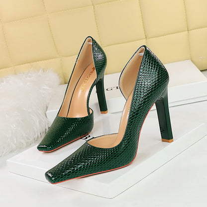 3275-5 Retro 2025 style snake pattern patent leather high heels thick heel shallow mouth square head side hollow banquet high heel shoes