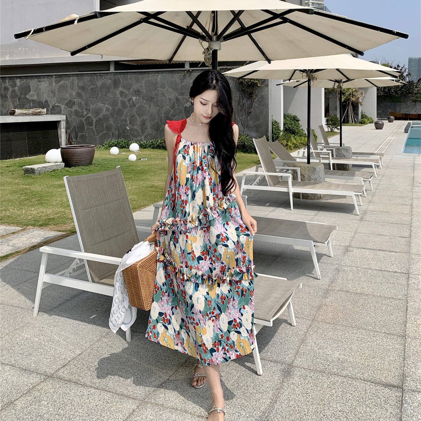 2025 Summer Sanya seaside vacation loose and thin medium and long floral dress women's design sense niche a-word long dress