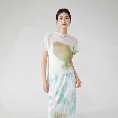 Hot-selling summer clothes women's new tops, loose design t-shirts, pleated short-sleeved T-shirts, one piece will be sent on behalf of others.