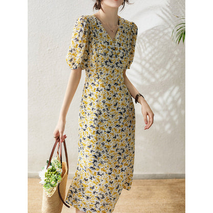 2025 Floral silk dress women's high-end bubble sleeve mulberry silk dress V-neck   new women's summer