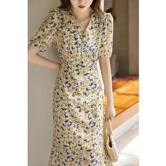 2025 Floral silk dress women's high-end bubble sleeve mulberry silk dress V-neck   new women's summer