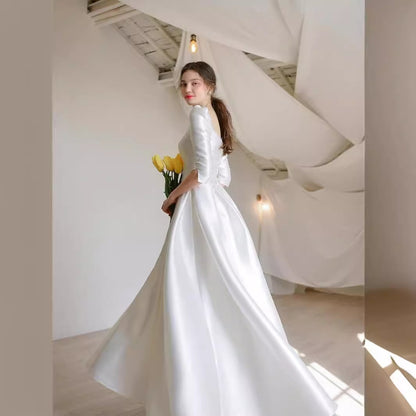 2025 Simple retro satin wedding dress, spring  new medium and long-sleeved square neck satin door light wedding dress