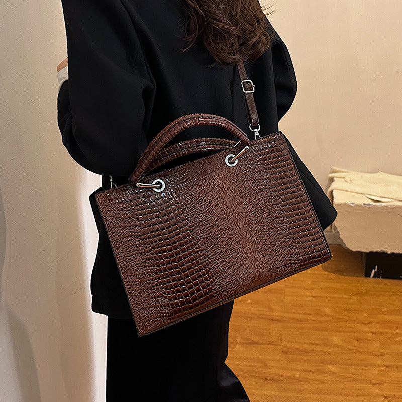 MAOXIANGSHOP 2025 New  fashion and retro texture crocodile pattern portable tote bag large capacity ins Popular style shoulder messenger bag
