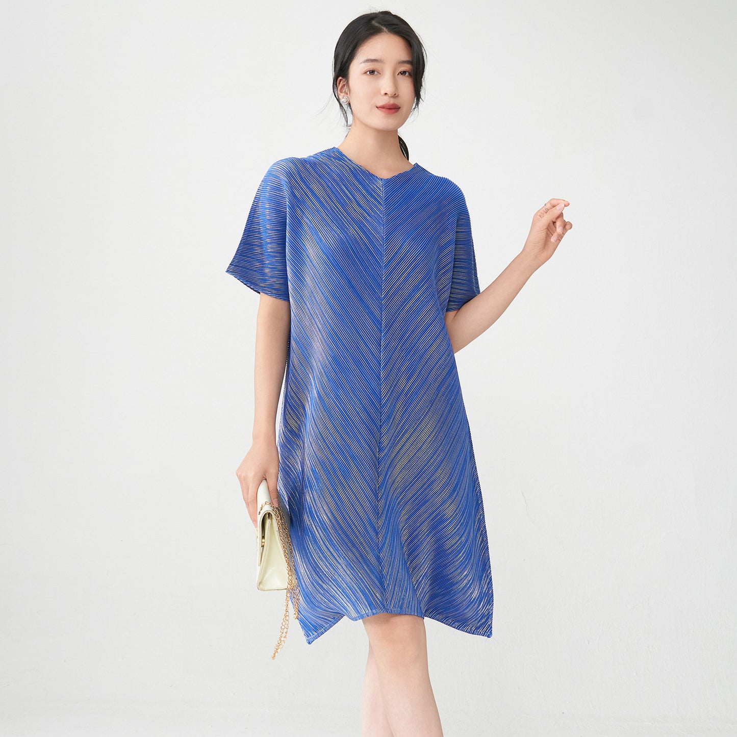 dress 2025 summer high-end bronzing v-neck loose meat covering medium and long fashion casual versatile skirt