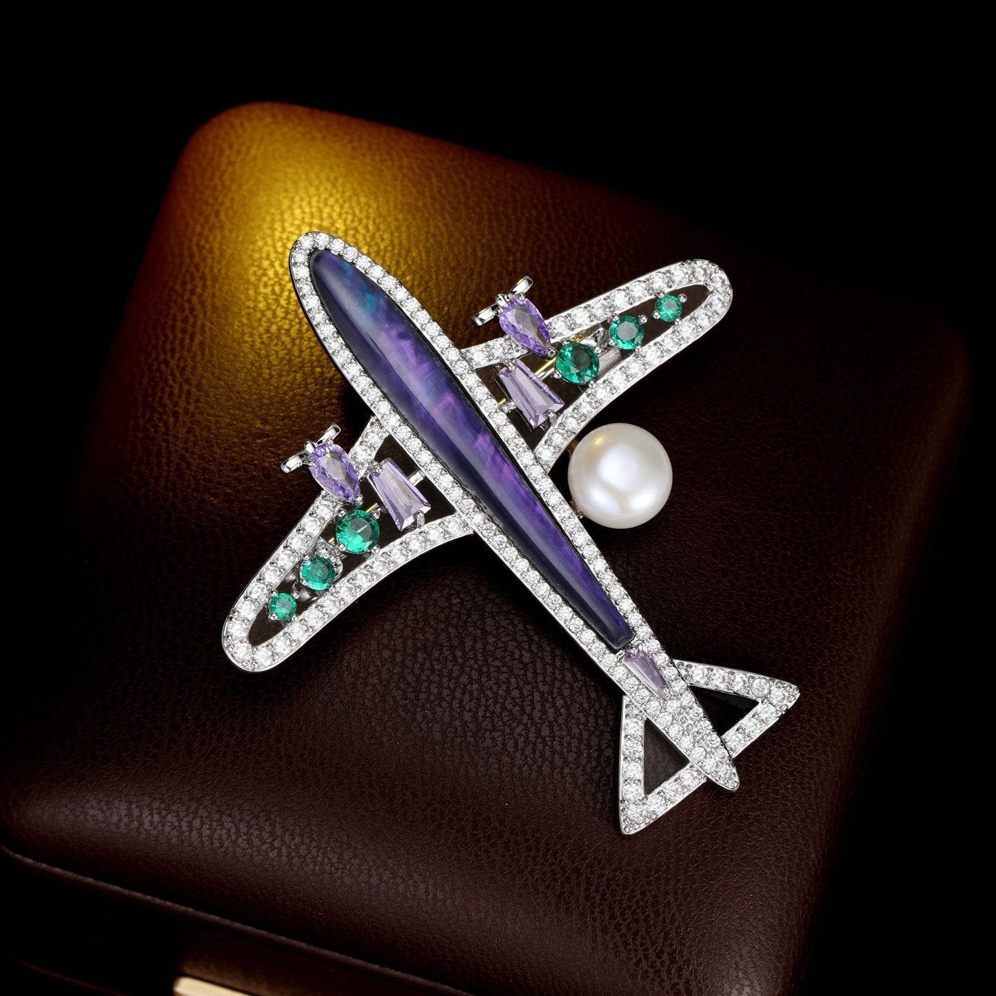 2025 High-end zircon light luxury space shuttle personalized creative brooch men and women the same fashion blazer accessories tide