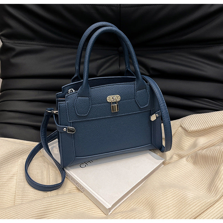 MAOXIANGSHOP 2025 spring new portable small square bag fashionable and popular versatile shoulder bag simple versatile ins messenger bag bag