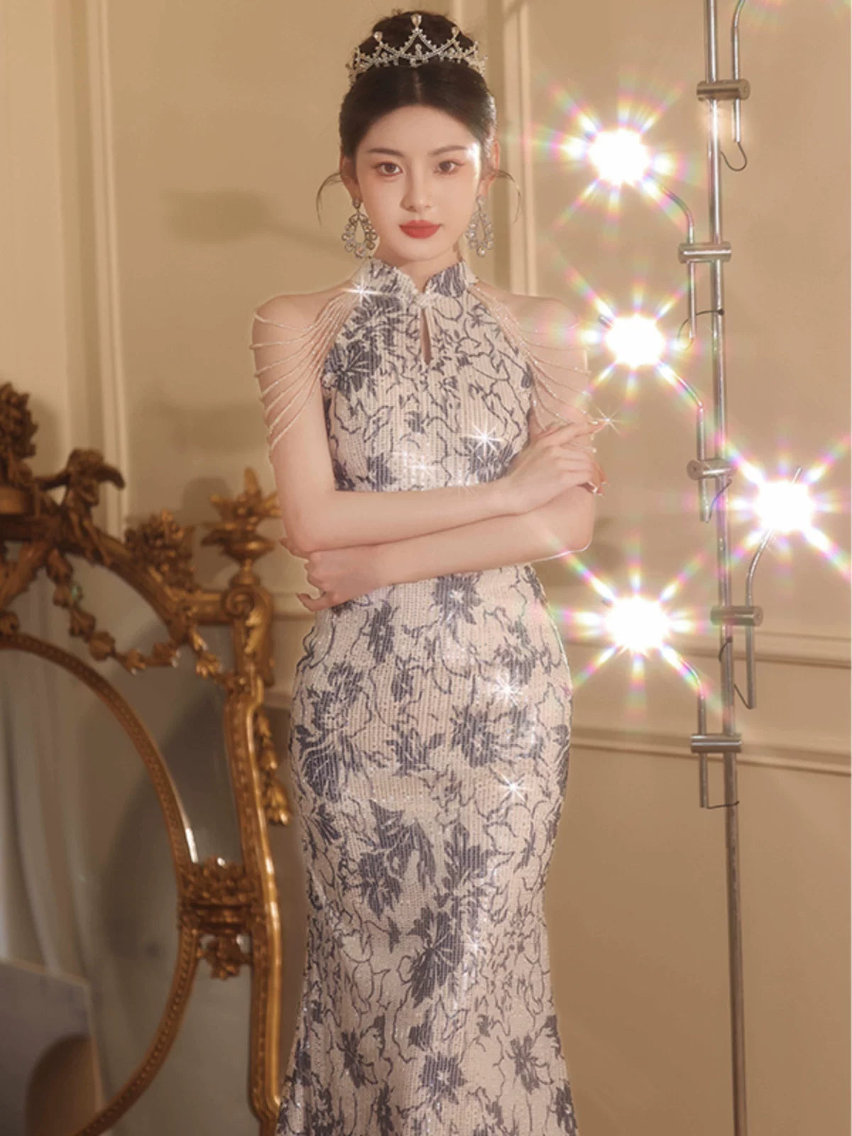 High-end evening dress women's high-end banquet temperament light luxury niche host fishtail sequined graduation dress autumn