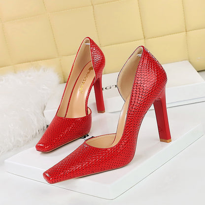 3275-5 Retro 2025 style snake pattern patent leather high heels thick heel shallow mouth square head side hollow banquet high heel shoes