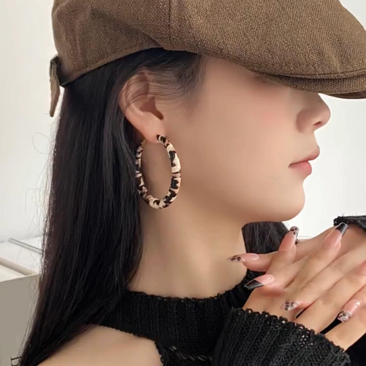 925 silver needle leather wound leopard print earrings women's light luxury high-end fashion circle earrings retro Hong Kong style earrings