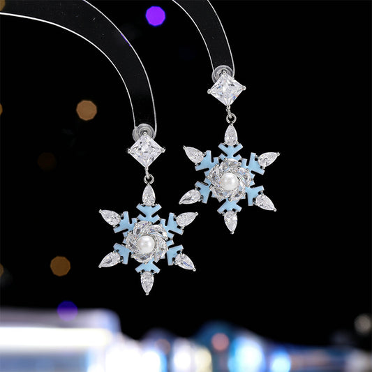 2025 Niche design heavy industry zircon christmas snowflake earrings s925 silver needle super fairy sweet high-end temperament earrings