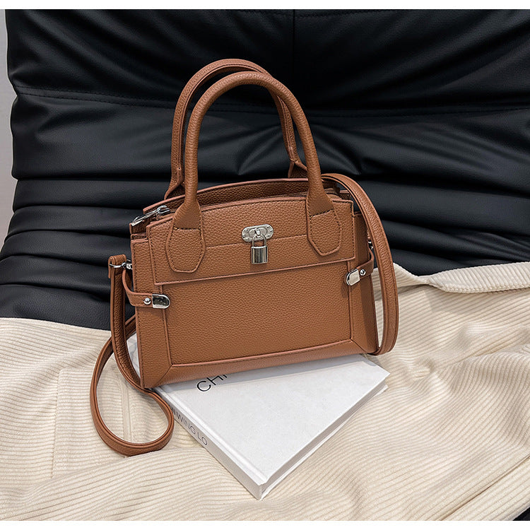 MAOXIANGSHOP 2025 spring new portable small square bag fashionable and popular versatile shoulder bag simple versatile ins messenger bag bag