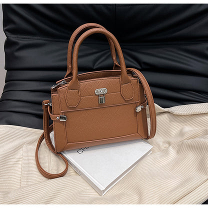 MAOXIANGSHOP 2025 spring new portable small square bag fashionable and popular versatile shoulder bag simple versatile ins messenger bag bag