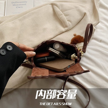 2025 Shoulder bag trendy fashion splicing women's small square bag Internet celebrity simple versatile messenger bag niche high sense bag women
