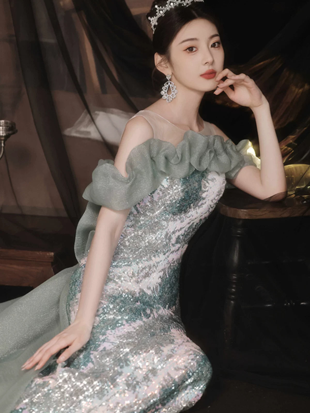 Fishtail evening dress skirt women's high-end sense light luxury niche high-end celebrity sexy host annual meeting one-word shoulder autumn