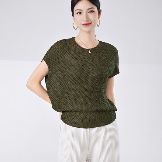 2025 Fashion loose short-sleeved T-shirt women's light and breathable bat sleeve round neck to cover the meat and show thinness, versatile temperament  top