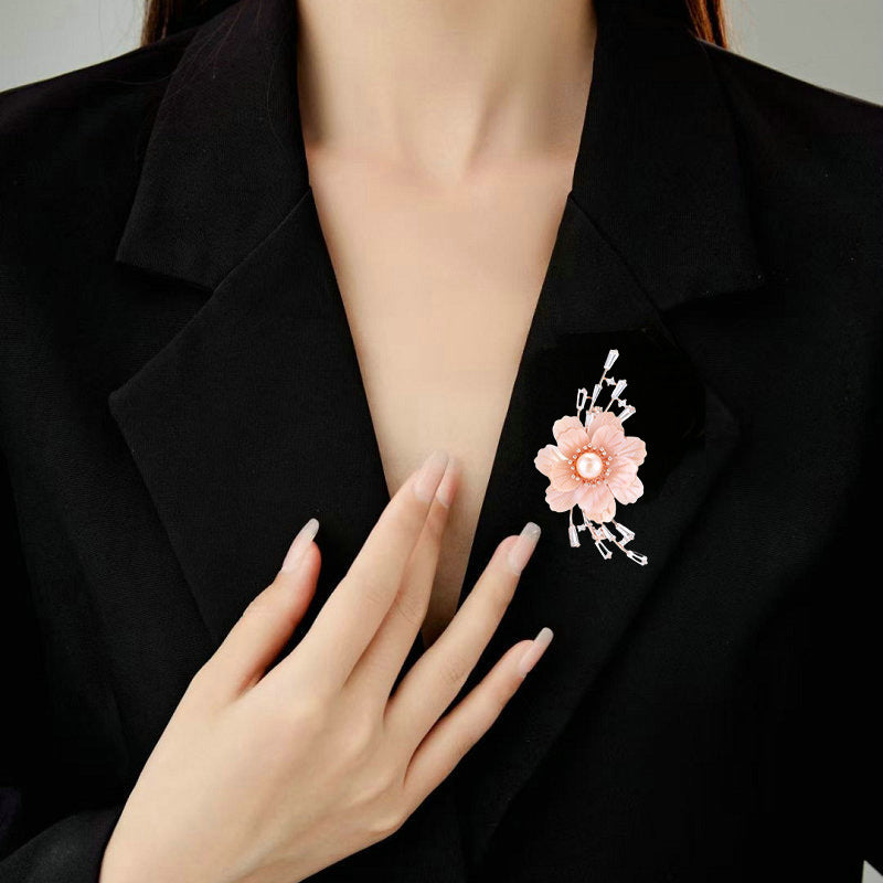 2025 Luxury Atmospheric Pink Natural Shell Peony Brooch Premium Coat Elegant Suit Accessories Dinner Corsage