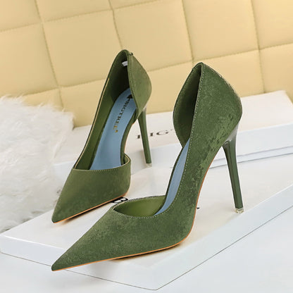 6168-A1 2025 style, fashionable and sexy, thin, thin heels, high heels, shallow mouth, pointed cloth surface, side hollow women's shoes, single shoes