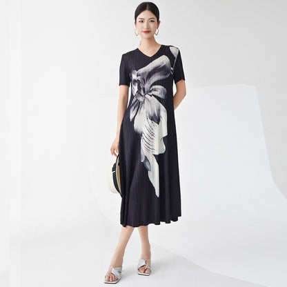 dress high-end women's clothing summer new v-neck black printing loose large size pleated medium and long dress Popular style