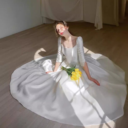 2025 Simple retro satin wedding dress, spring  new medium and long-sleeved square neck satin door light wedding dress