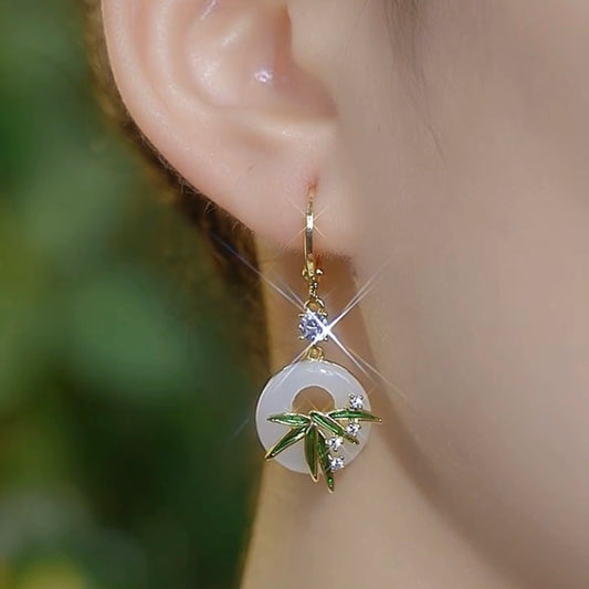 New Chinese green safety buckle bamboo ear buckle earrings women's niche high sense 2025 new antique cheongsam earrings