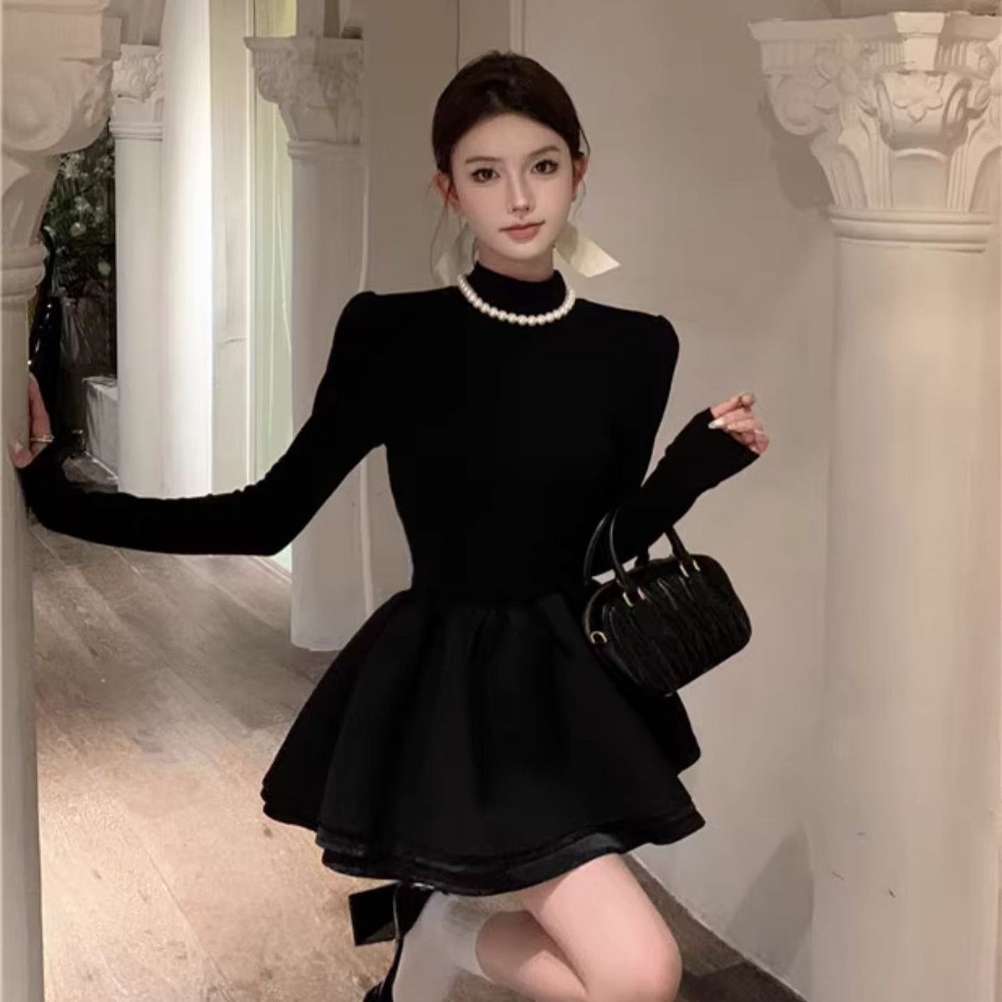 2025 small fragrant style long-sleeved dress women's black Hepburn style daughter gold small black dress thin a word short skirt fluffy skirt