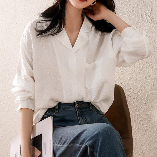 2025 Silky V-neck textured silk shirt, high-end white mulberry silk shirt  spring new women's top