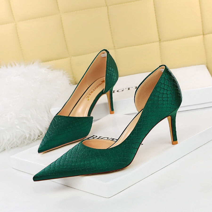3165-A1 2025 fashion and sexy thin thin heel high heel light mouth pointed head side hollow side serpentine satin shoes