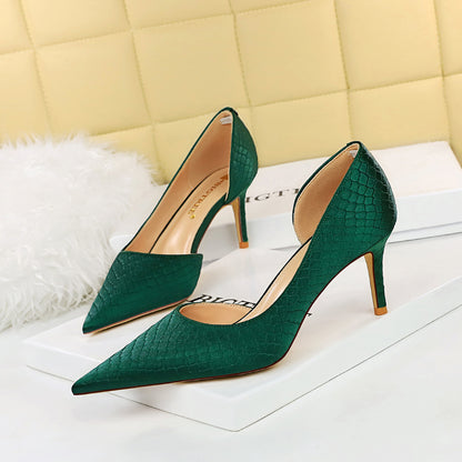 3165-A1 2025 fashion and sexy thin thin heel high heel light mouth pointed head side hollow side serpentine satin shoes