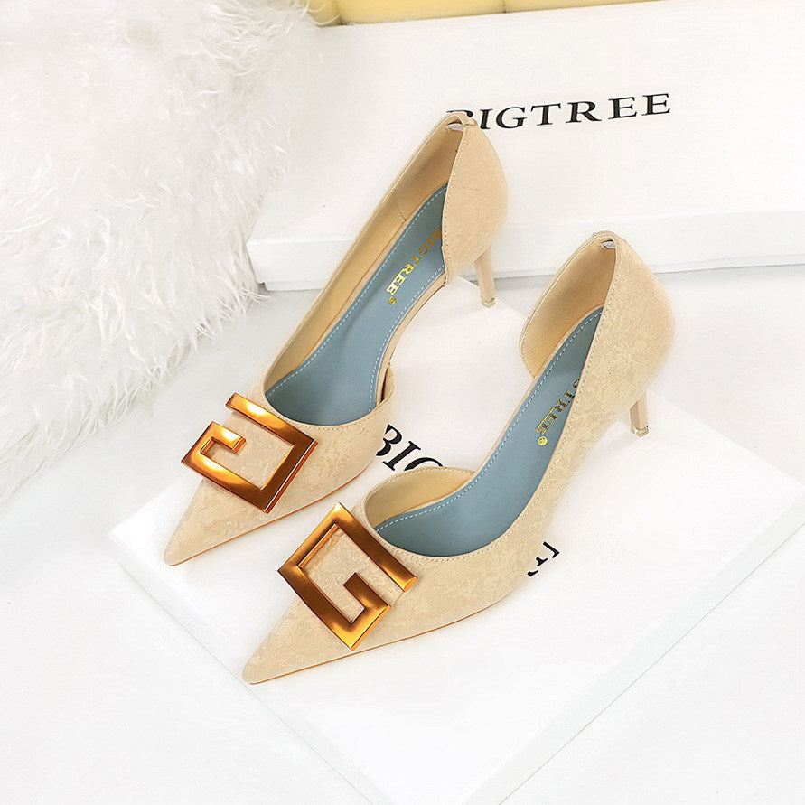 6168-2 2025 sexy nightclubs show thin thin heels high heels shallow mouth pointed side hollow square buckle single shoes high heels