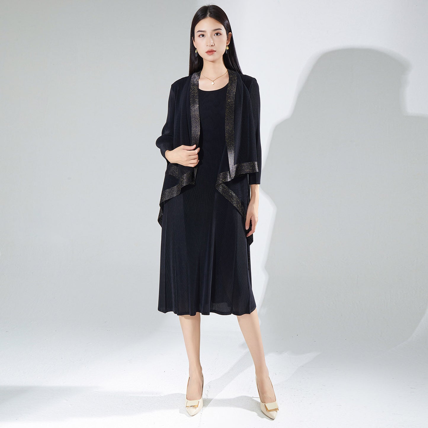 Mom dress gentle wind dress spring and autumn dress design sense niche fake two loose and versatile medium and long skirt