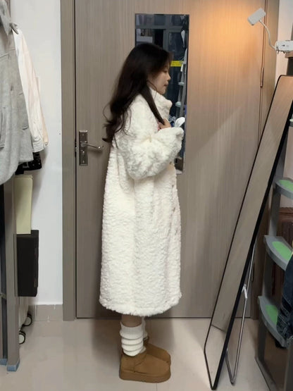 Korean butterfly Xuebao winter white stand-up collar lamb wool long coat women's warm fur integrated loose coat