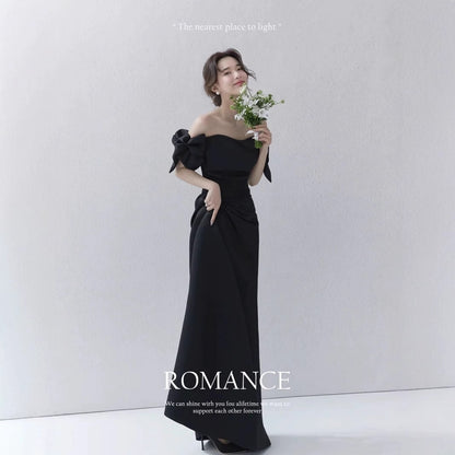 2025 Studio couple photo theme wedding dress high sense retro Hepburn style black satin one-word shoulder light wedding dress