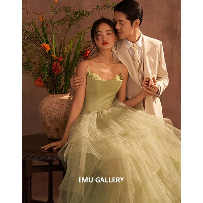 2025Studio retro court art oil painting style hanging shoulder Popularan dress wedding photography Mori location color yarn theme