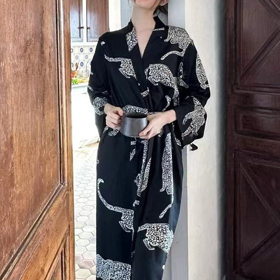 2025 Sexy leopard silk pajamas women's popular new summer ice silk light luxury high-end nightgown bathrobe morning gown