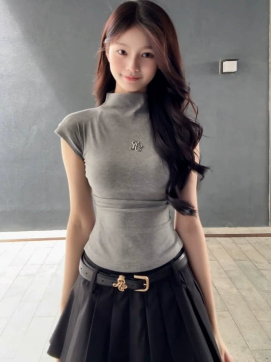 Korean version of high-end semi-turtleneck gray short-sleeved t-shirt women's summer new thin spice jk suit skirt two-piece set