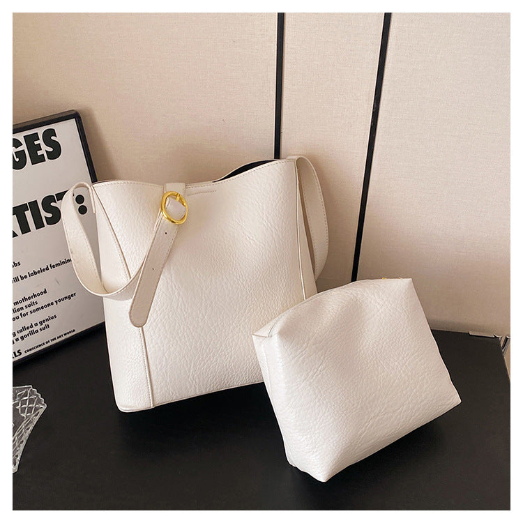MAOXIANGSHOP 2025 Autumn and winter fashion and popular versatile bucket mother and child bag simple large capacity commuting shoulder bag texture messenger women's bag bag