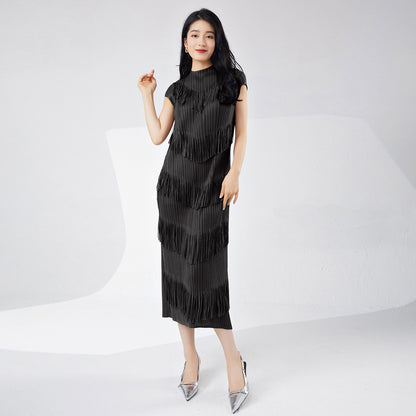 Hot-selling summer women's pleated dress, high-end sense fringed short-sleeved temperament, elegant straight medium and long skirt, Popular style