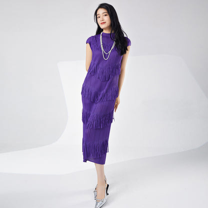 Hot-selling summer women's pleated dress, high-end sense fringed short-sleeved temperament, elegant straight medium and long skirt, Popular style