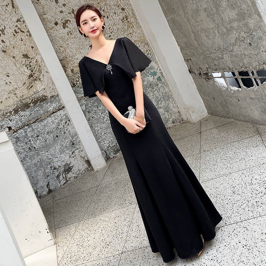 2025 Deep v-neck black evening dress women's  new banquet long high-end temperament socialite host dress spring