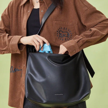 MAOXIANGSHOP 2025 Retro black commuter bag women's 2025 trendy fashion Korean simple large-capacity tote bag girls messenger bag