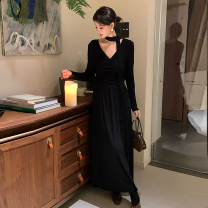 2025 popular autumn and winter high waist temperament V-neck neck dress temperament thin base long skirt 88141