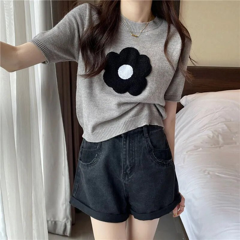 maoxiangshop Summer Flower Embroidery T Shirt Women Korean Style Short Sleeve Knitted T-Shirt Woman All Match Round Neck Tee Tops